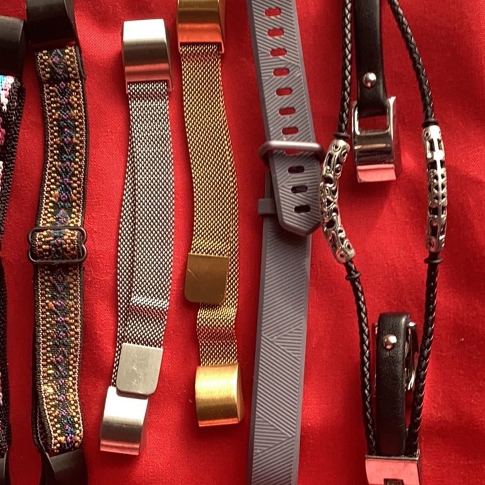 6 Fitbit Charge Watch bands